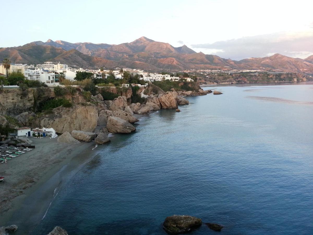Playa Torrecilla Piscina Centro 2 Habitaciones Nerja Exteriör bild